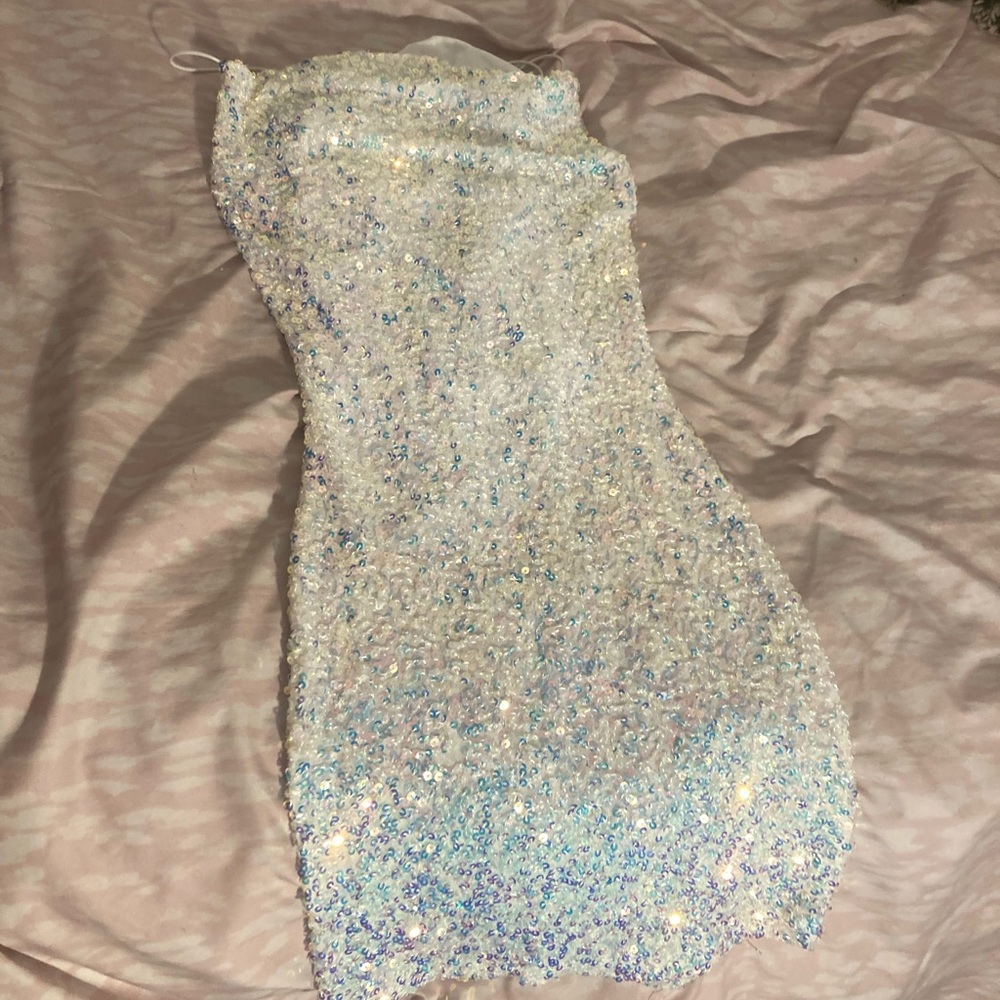 Windsor sequence dress